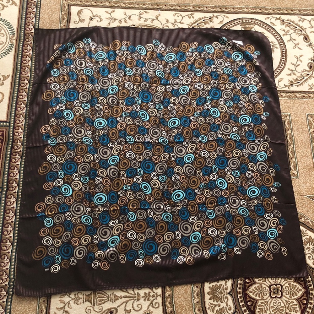 Scarf brown from Turkey. Nice and elegant.